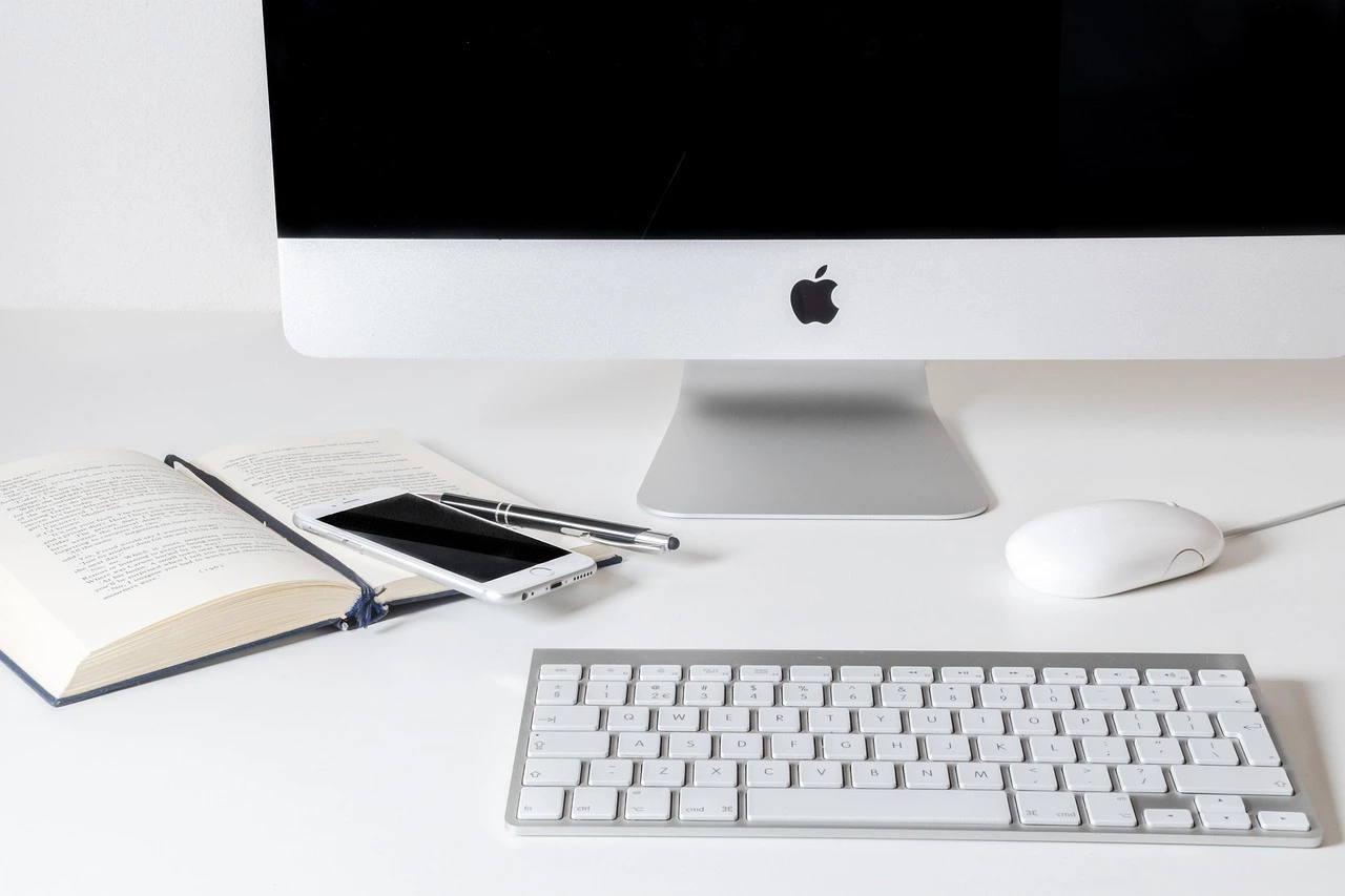 Avoiding Code Duplication: A Key to Efficient and Scalable Software" (Evitando a Duplicação do Código: Uma Chave para Software Eficiente e Escalável)